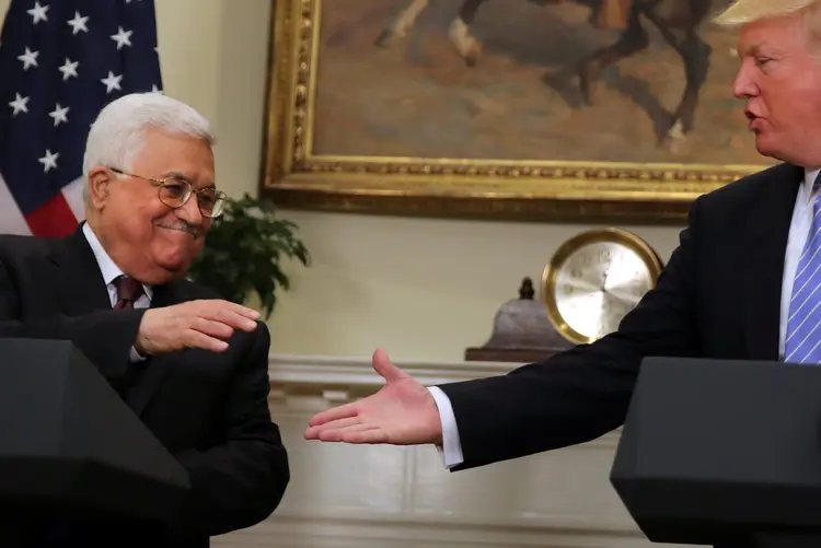 Abbas e Trump: o presidente americano visitará Israel e Palestina em sua primeira viagem como presidente pelo exterior (Carlos Barria/Reuters)