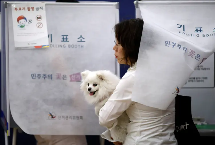 Eleição: o favorito para o pleito é o liberal Moon Jae-in, que chega às vésperas da votação com uma vantagem de 20 pontos percentuais (Kim Hong-Ji/Reuters)