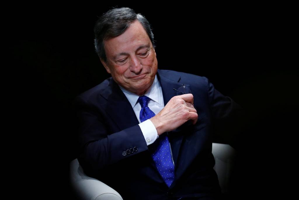 BCE: Draghi rebate pedidos de diminuição dos estímulos monetários