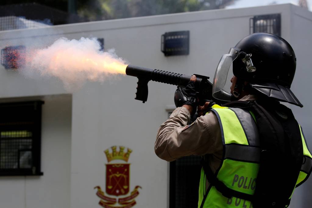 Sobe para 38 número de mortos em protestos na Venezuela