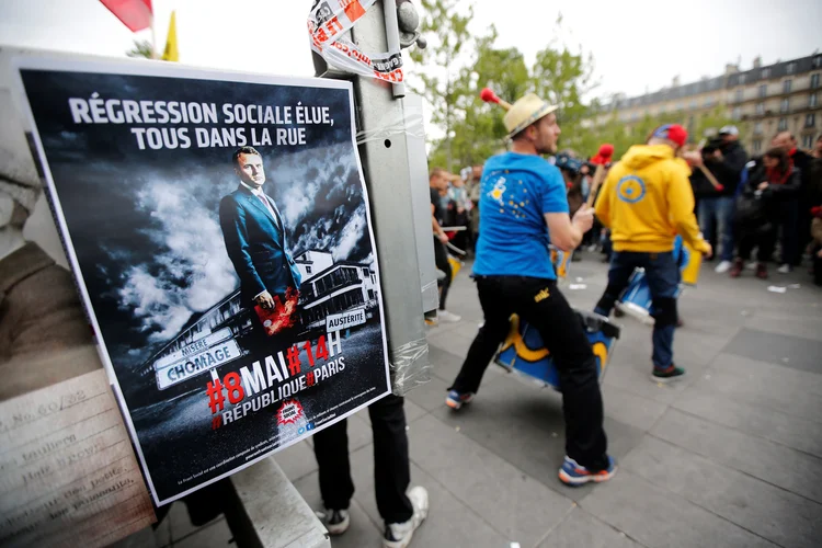 Protesto em Paris: manifestantes criticaram especialmente a reforma trabalhista proposta por Macron (Jean-Paul Pelissier/Reuters)