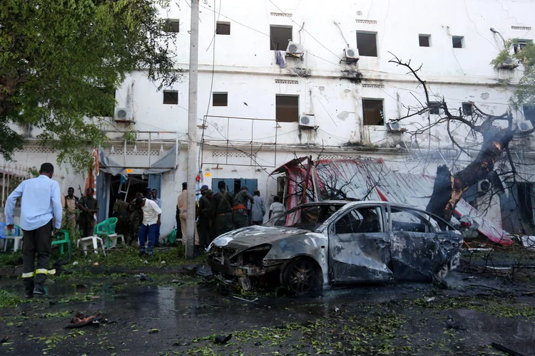 Ataque com carro-bomba na capital da Somália: não houve uma reivindicação imediata de responsabilidade pelo ataque (Feisal Omar/Reuters)
