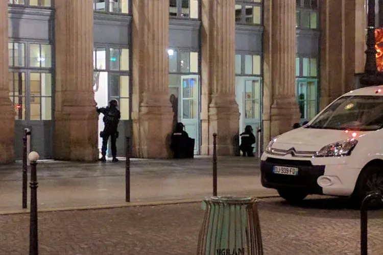 Paris: as autoridades não deram mais detalhes sobre a operação (Samuel Tardieu/Social Media/Handout/Reuters)