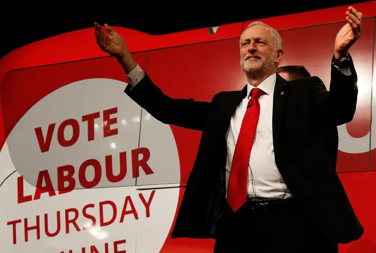 Jeremy Corbyn: ao contrário de May, ele explicou que seu partido defenderá uma saída do bloco que priorize os empregos (Andrew Yates/Reuters)