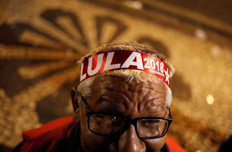Eleições 2018: "Ele já tem preferência nas pesquisas, apesar de toda a desconstrução. Eu acho que esse ato dá mais vigor", disse a parlamentar (Nacho Doce/Reuters)