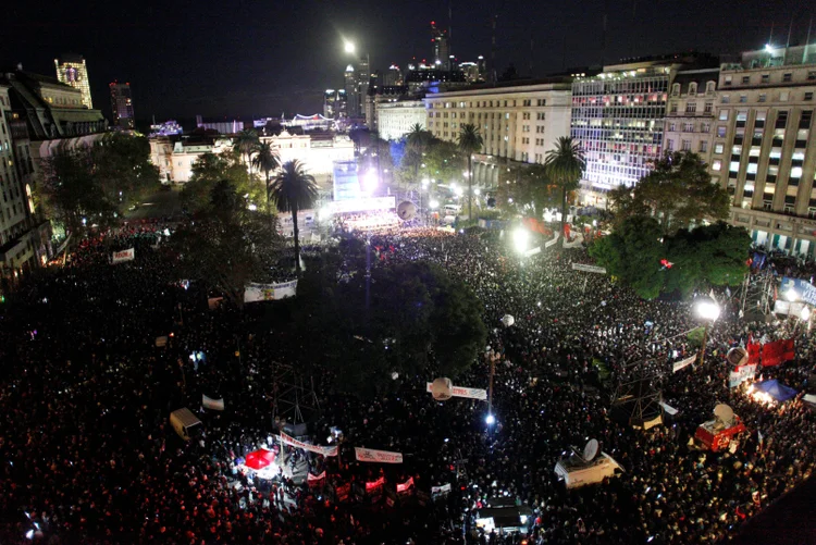 Protestos: em resposta à decisão, o Senado aprovou uma lei que impede a libertação antecipada (Martin Acosta/Reuters)