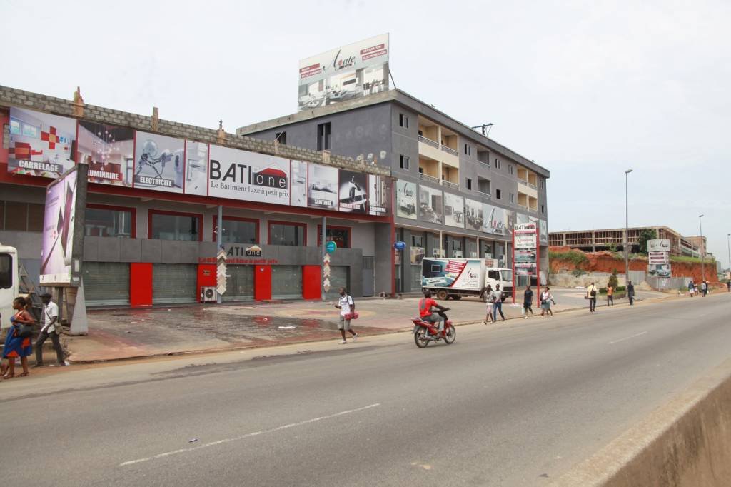 Comércio fecha as portas na Costa do Marfim por motim militar