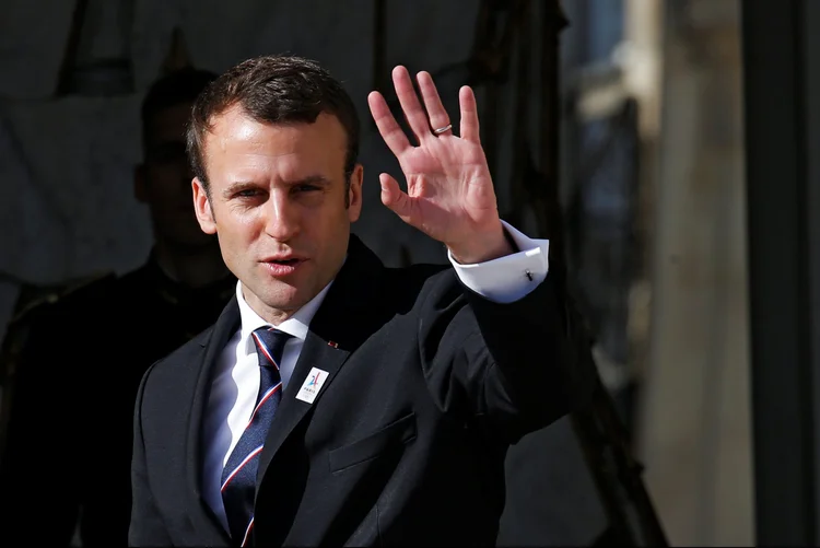 Emmanuel Macron: decisão foi tomada como parte de um "compromisso de moralizar a vida pública" (Gonzalo Fuentes/Reuters)