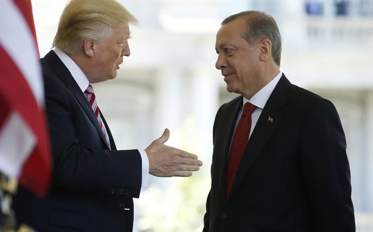 Erdogan e Trump: Trump, por sua parte, não fez nenhuma referência à sua decisão de armar essas milícias (Joshua Roberts/Reuters)