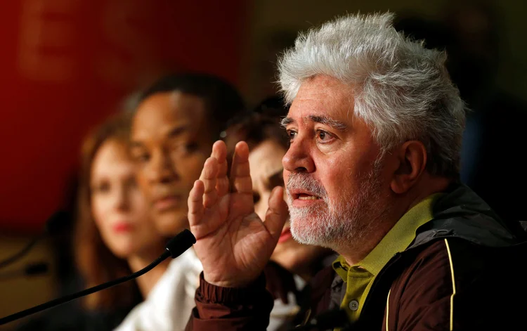 Almodóvar: a partir de 2018 apenas filmes com o compromisso de passar nas salas francesas serão selecionados em Cannes (Regis Duvignau/Reuters)