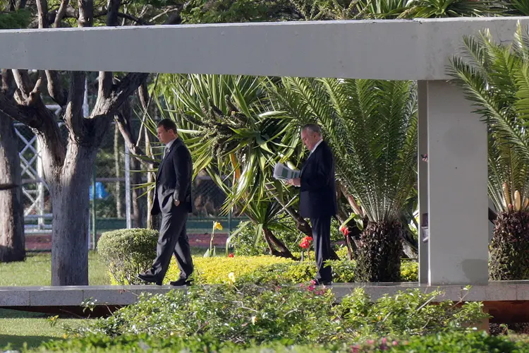 Temer deixa Palácio do Jaburu após divulgação de envolvimento em compra de sigilo de Eduardo Cunha (Ueslei Marcelino/Reuters)