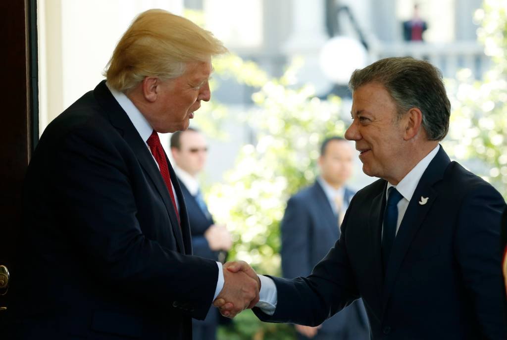 Trump fala com presidente da Colômbia sobre drogas e Venezuela