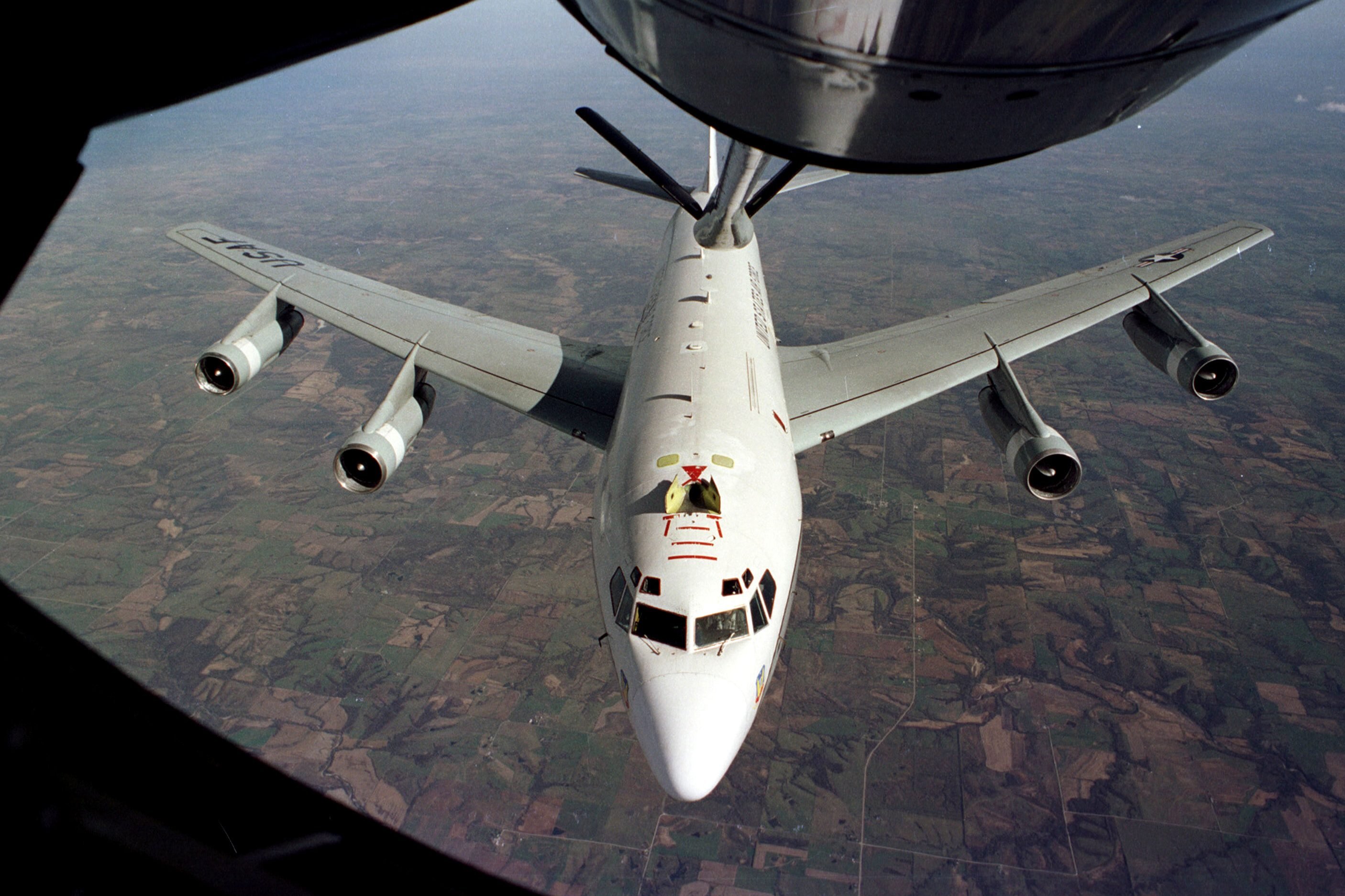 Caças chineses interceptam avião militar dos EUA