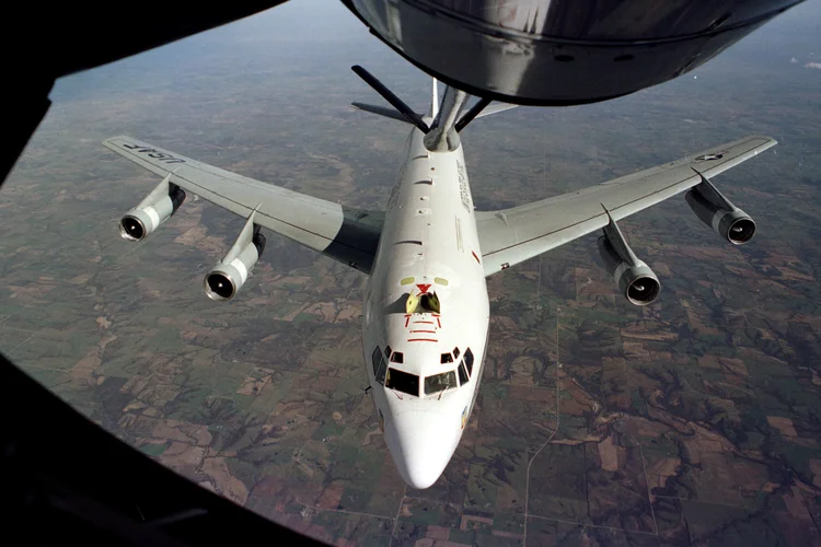 WC-135: a tripulação do avião americano descreveu o encontro como "nada profissional" (U.S. Air Force/Handout/Reuters)