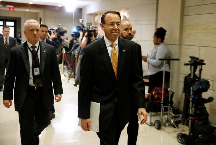 Autoridade apoia versão de Trump sobre demissão de diretor do FBI