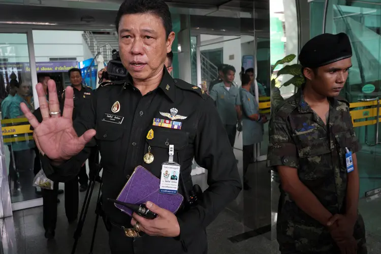 Explosão na Tailândia: porta-voz do governo, Sansern Kaewkamnerd, informou que 24 pessoas ficaram feridas (Athit Perawongmetha/Reuters)