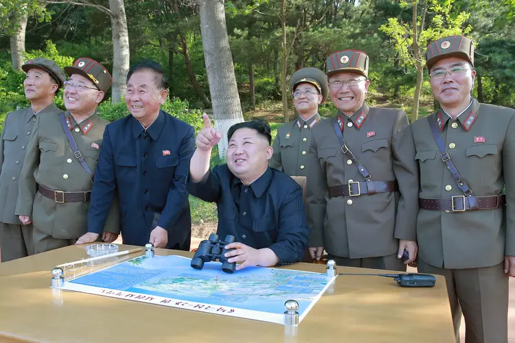 Kim Jong Un, líder norte-coreano: mídia estatal de Pyongyang disse que o teste da semana passada comprovou a reentrada atmosférica da ogiva instalada no míssil de teste (KCNA/Reuters)
