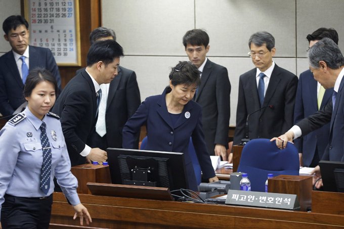 Ex-presidente da Coreia do Sul nega acusações de corrupção