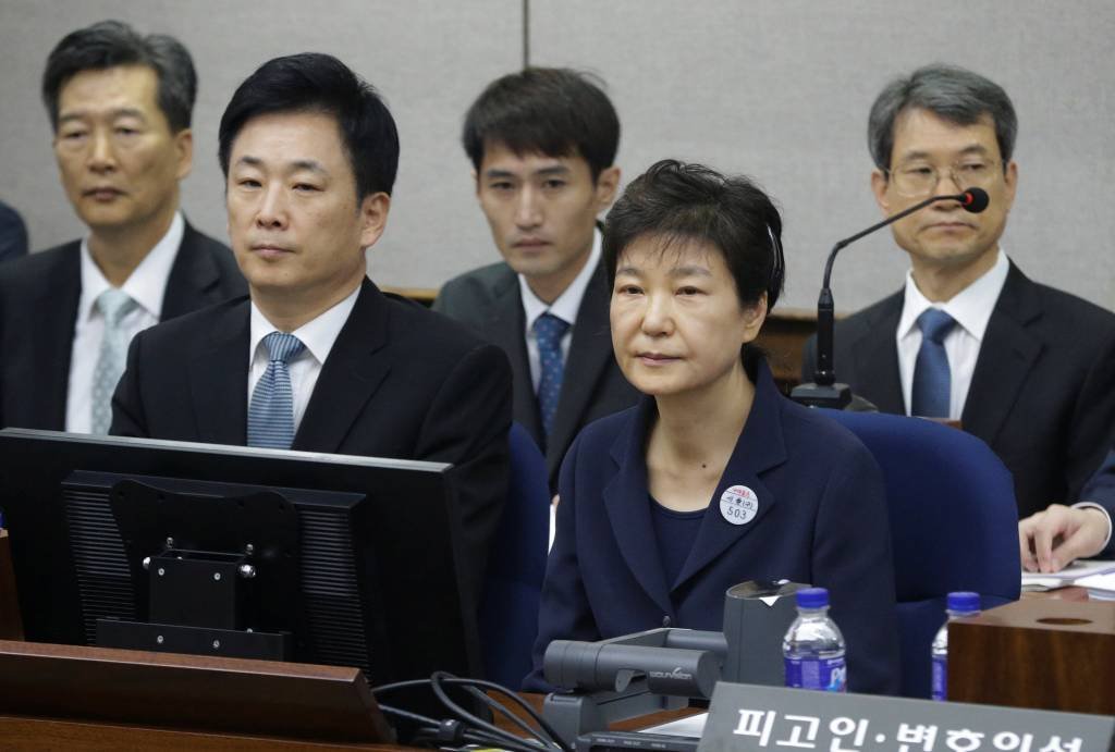 Park Geun chega a primeira audiência sobre acusação de corrupção
