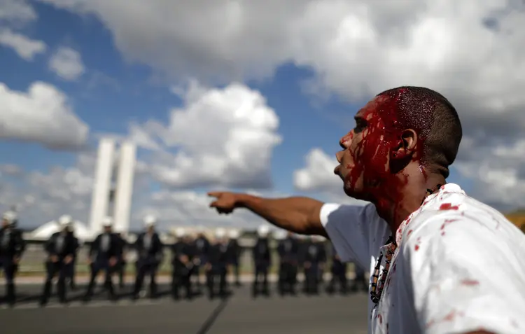 Protestos em Brasília: mais do que os 35 mil manifestantes que tomaram a Esplanada (Ueslei Marcelino/Reuters)