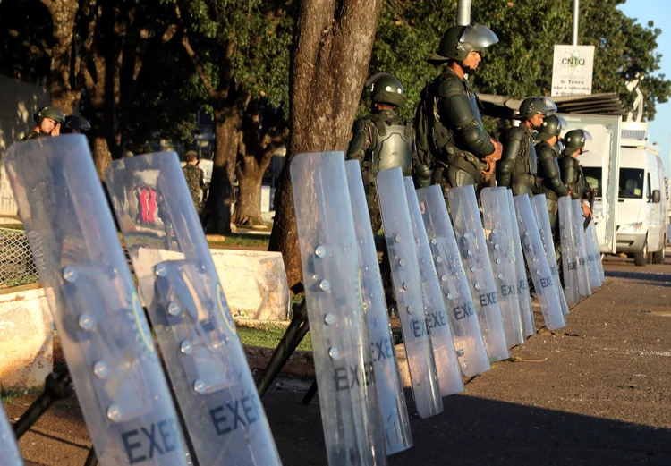 Exército: o decreto de quarta-feira foi criticado pelo governador do Distrito Federal, Rodrigo Rollemberg (Paulo Whitaker/Reuters)