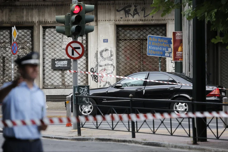Explosão: o incidente feriu outras duas pessoas que o acompanhavam (Costas Baltas/Reuters)