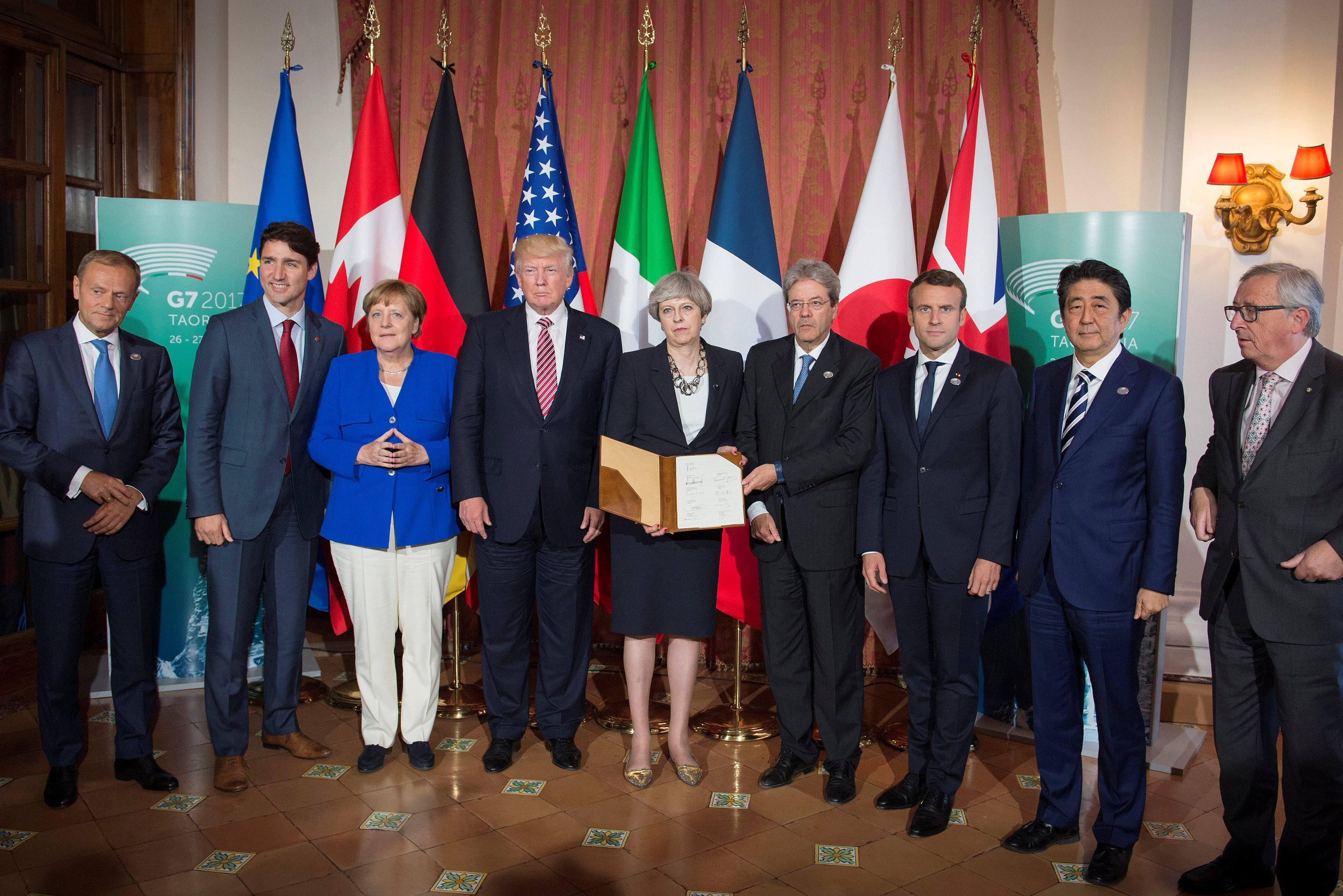 Líderes do G7 assinam declaração de luta contra o terrorismo