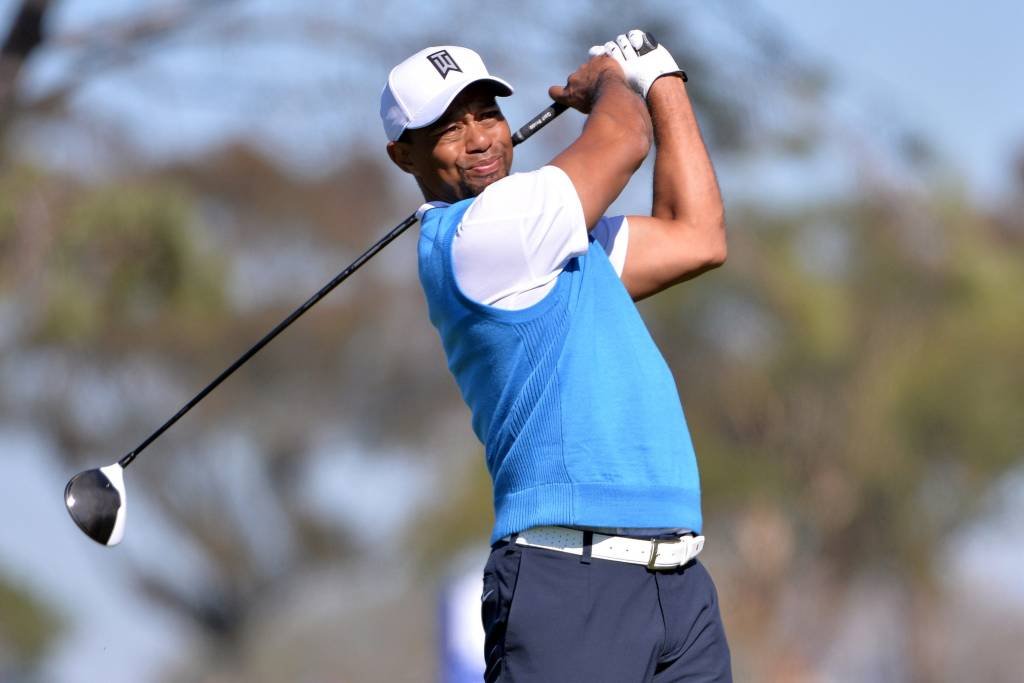 Tiger Woods diz que estava dirigindo sob efeito de remédios