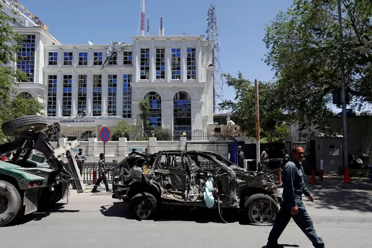 Ataque em Cabul: ao menos 80 pessoas morreram e mais de 300 ficaram feridas (Mohammad Ismail/Reuters)