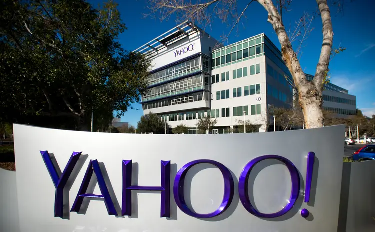 Yahoo! foi um dos primeiros grandes investimentos do fundador do SoftBank, que alocou US$ 100 milhões em uma das startups originais da web nos anos 1990 (Noah Berger/Bloomberg/Bloomberg)