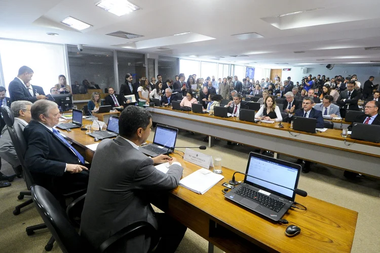 CAE: caso o acordo seja quebrado, a base governista estará "liberada para qualquer movimento" (Geraldo Magela/Agência Senado)