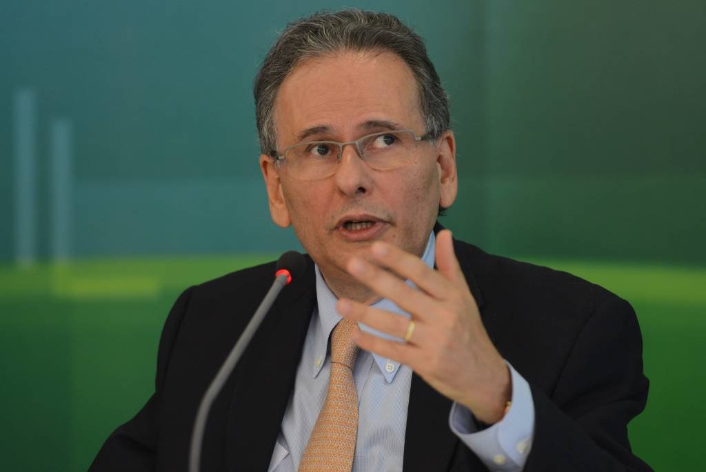 Ninguém está acima da lei no Brasil, diz embaixador na Espanha