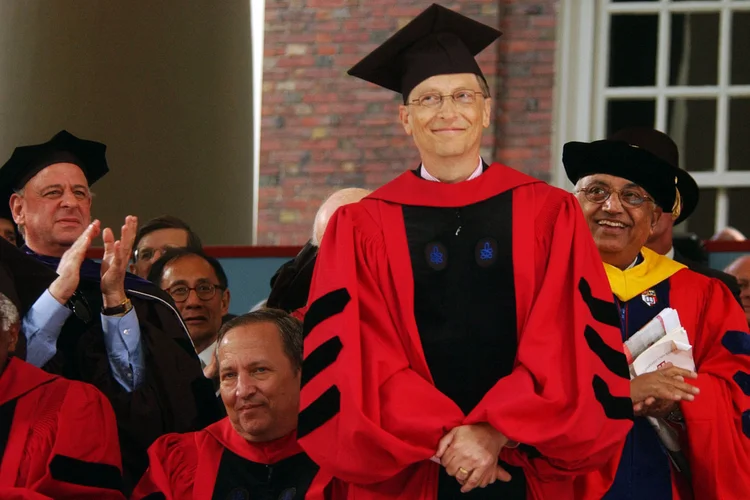 Bill Gates em Harvard em 2007: ele indica livros  para ler nas férias (Darren McCollester / Stringer/Getty Images)