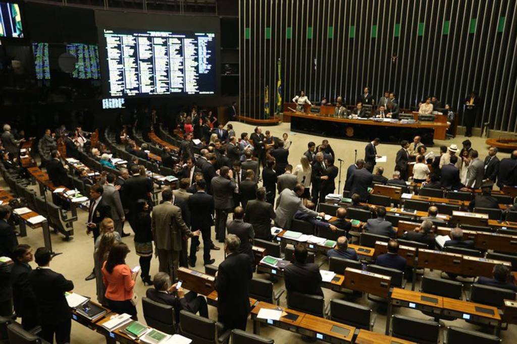 Câmara: pelo regimento interno da Câmara, a CCJ tem até cinco sessões para aprovar o parecer que será levado a o plenário (Agência Brasil/Agência Brasil)
