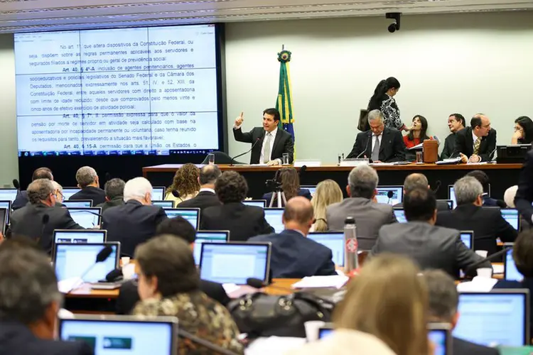 Comissão da reforma da Previdência: destaque foi aprovado em votação simbólica, após acordo entre governo e oposição (Agência Brasil/Agência Brasil)