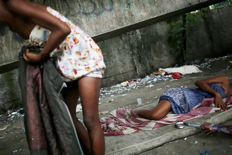 Cracolândia: a média de usuários de drogas no fluxo subiu de 709 pessoas em abril de 2016 para 1.861 pessoas em maio deste ano (Mario Tama/Getty Images)