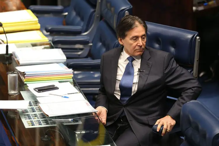 Eunício Oliveira: o documento foi entregue ao presidente do Senado (Agência Brasil/Agência Brasil)