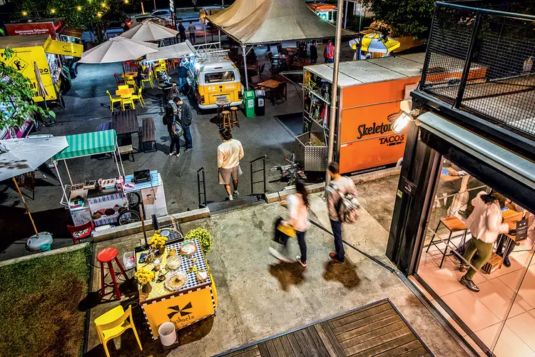 Food trucks em São Paulo: modelo mais flexível para vender para pequenas empresas (Germano Lüders/Exame)