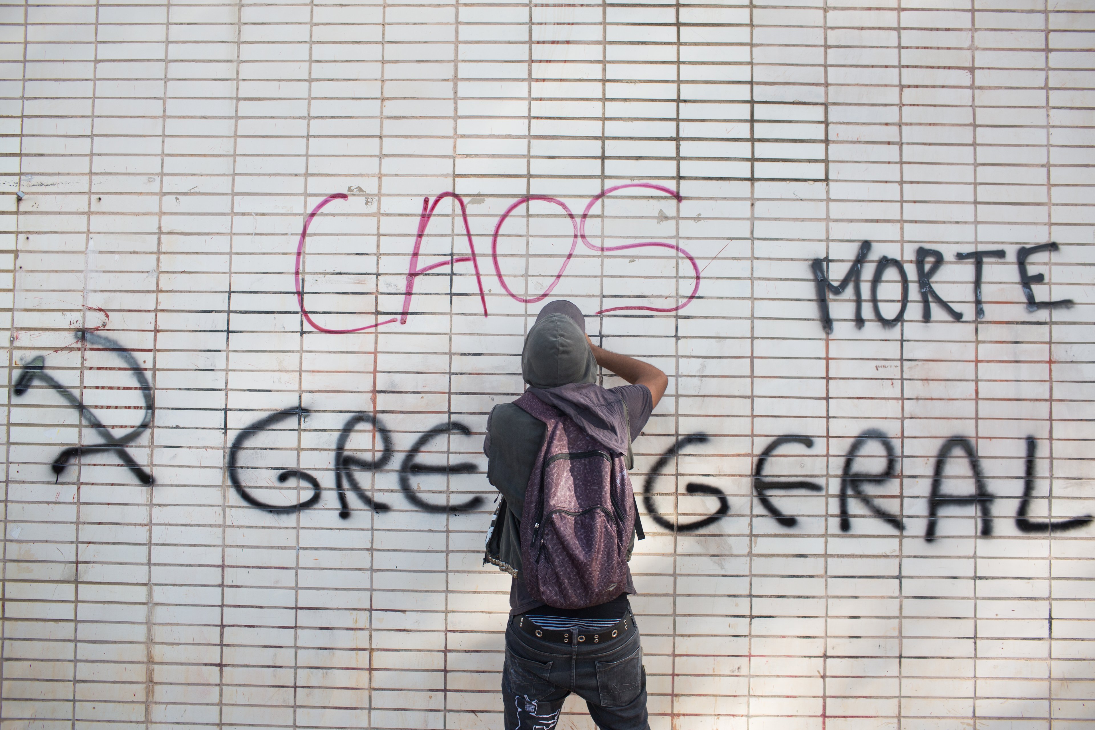 Governo quer processar responsáveis por depredação em protesto