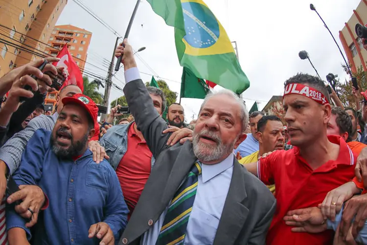 Pela sobrevivência: Lula precisa ser candidato — e sabe que, se não for presidente outra vez, não será mais nada (Lula/Facebook/Divulgação)