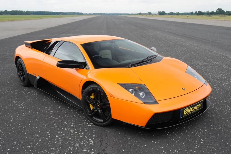 Como carro de locadora, este Lamborghini Murciélago rodou tanto quanto um táxi (Divulgação/Quatro Rodas)