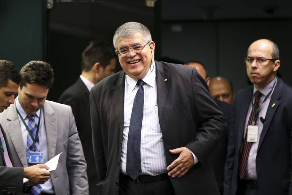 Tucano deixa CPI da JBS após escolha de aliado de Temer