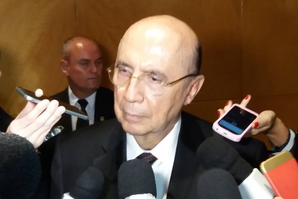 Mudança na Previdência está "na expectativa", diz Meirelles