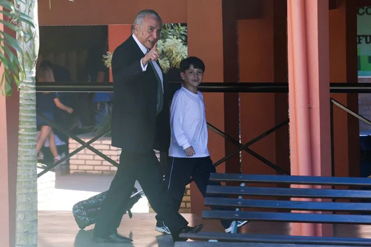 Temer e Michelzinho: ela ganhou notoriedade há duas semanas, ao ser apontada como babá do filho do presidente com remuneração bancada pelo Planalto (José Cruz/Agência Brasil)