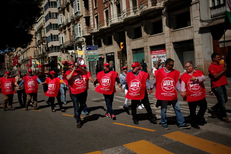 Protesto da UGT na Espanha: manifestação no centro de Madri ocorreu após o surgimento de um novo escândalo no Partido Popular, no poder (Jon Nazca/Reuters)