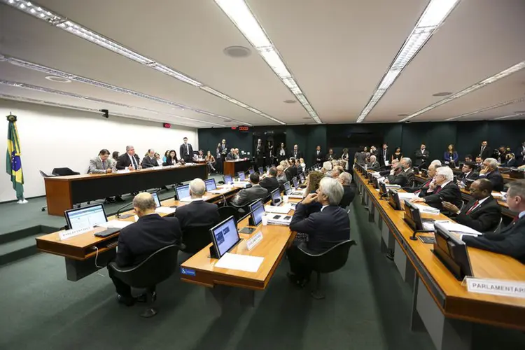Reforma da Previdência: se aprovada pela comissão especial, a proposta de emenda à Constituição precisa ser votada em dois turnos pelo Plenário (Agência Brasil/Agência Brasil)