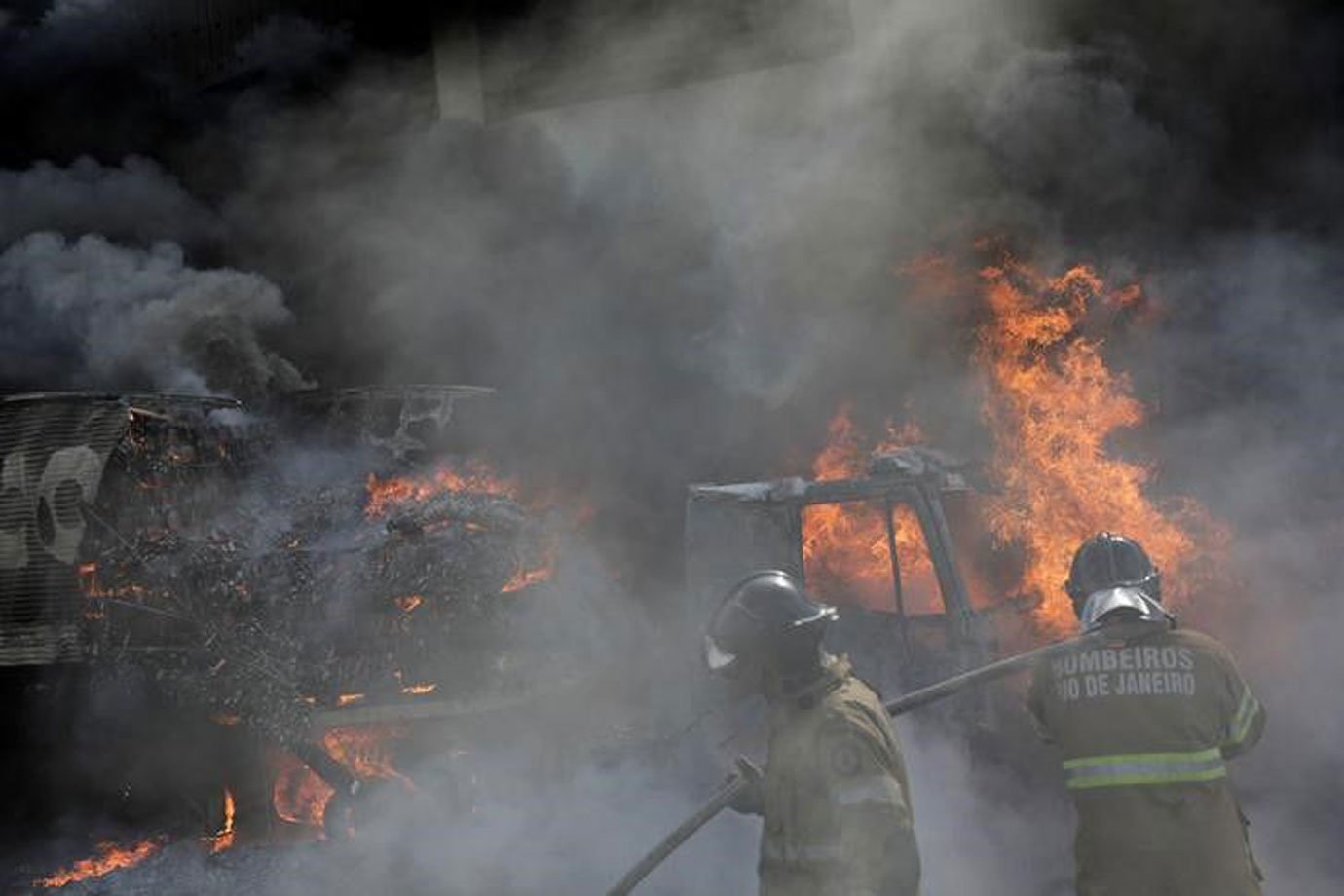 Guerra entre facções tem 40 presos e 6 feridos no Rio de Janeiro