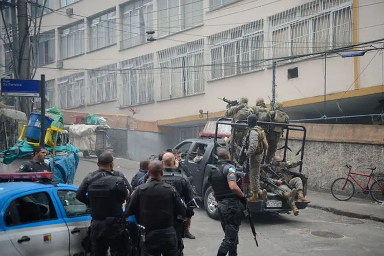 Operação no Rio de Janeiro (dez/2016): os três locais possuem Unidades de Polícia Pacificadora (UPPs) (Fernando Frazão/Agência Brasil)