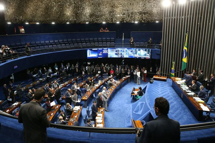 Senado: a PEC do Foro Privilegiado estabelece que as 38 mil autoridades do país que têm direito a julgamento e processamento em foro especial deverão passar a responder na Justiça comum (Agência Brasil/Agência Brasil)