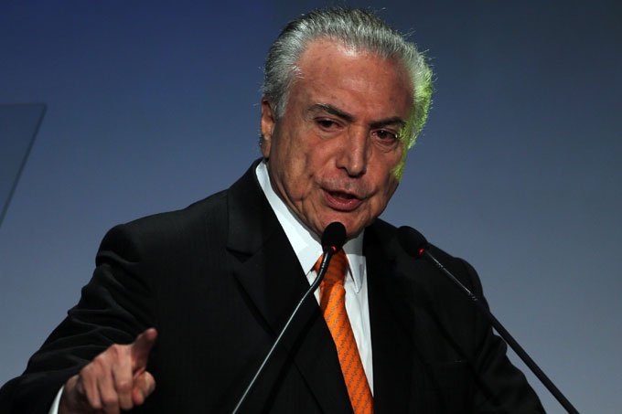 Temer: Brasil vive hoje momentos de grande conflito institucional